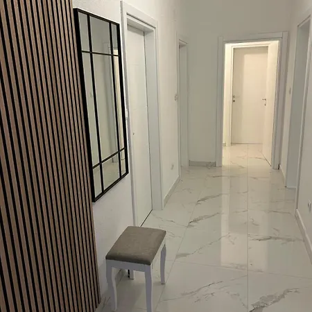 Miroslava - With Pool Apartament Trogir
