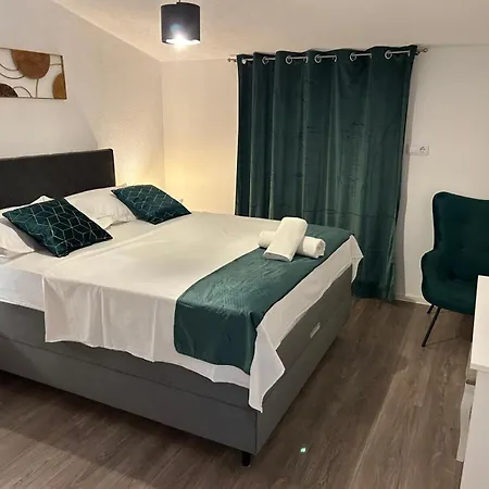 Apartament Miroslava - With Pool