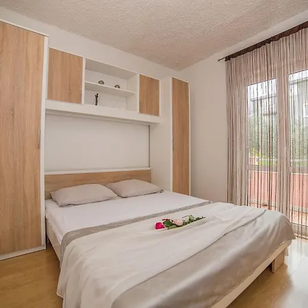 Apartament Miroslava - With Pool