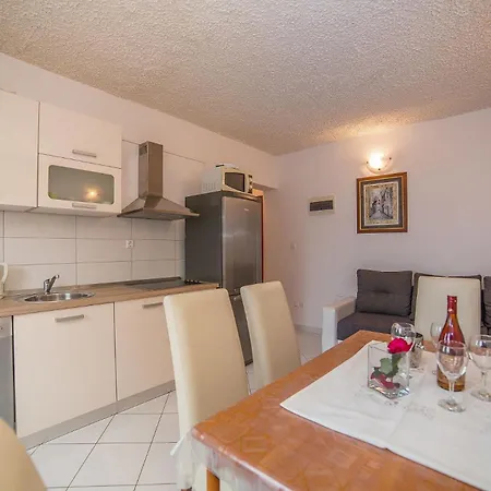 Miroslava - With Pool Apartament