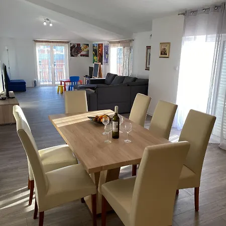 Miroslava - With Pool Apartment Trogir
